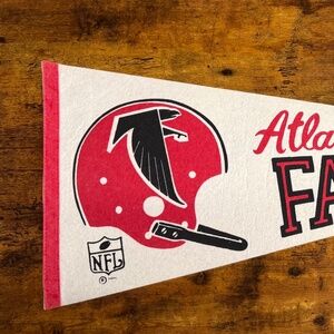Vintage NFL Atlanta Falcons pennant single bar helmet